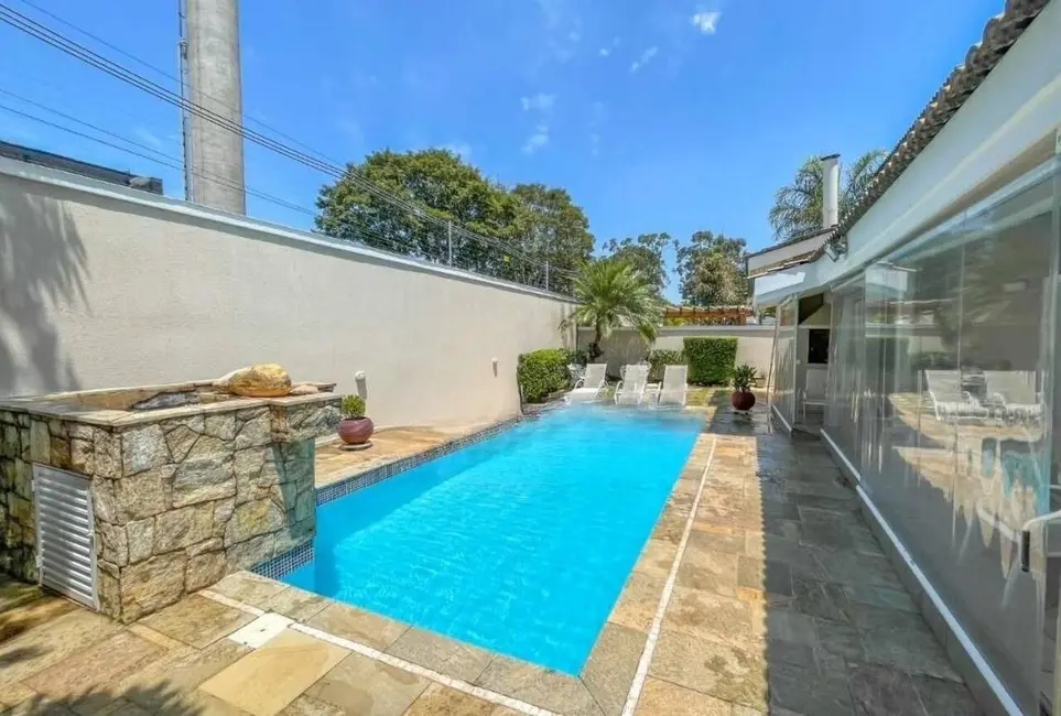 Foto 2 de Sobrado com 4 quartos à venda, 360m2 em Alphaville Residencial Zero, Barueri - SP