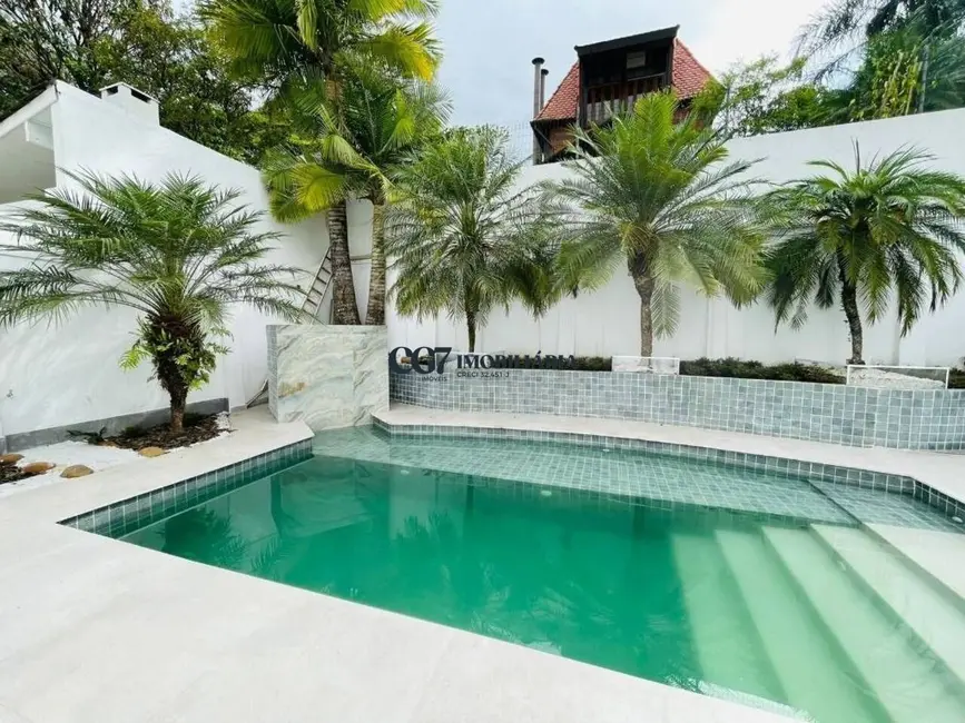 Foto 1 de Sobrado com 4 quartos à venda, 330m2 em Barueri - SP