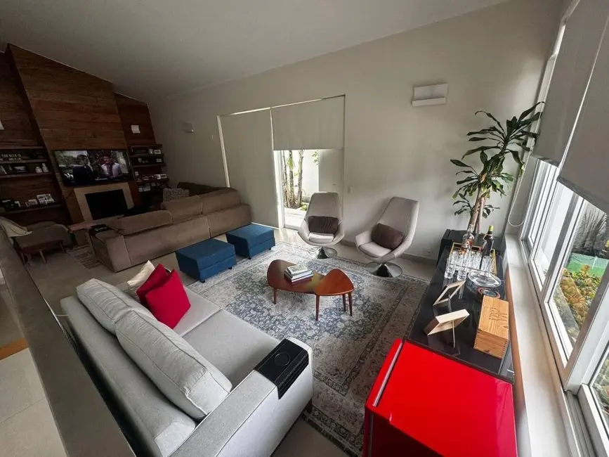 Foto 8 de Sobrado com 4 quartos à venda, 330m2 em Barueri - SP