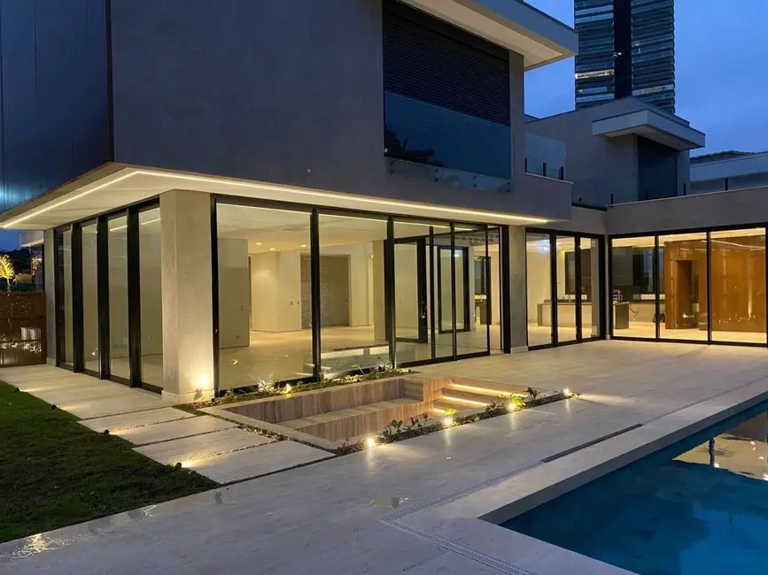 Foto 2 de Sobrado com 5 quartos à venda, 910m2 em Alphaville Residencial Dois, Barueri - SP