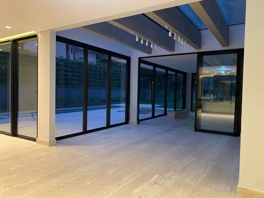 Foto 6 de Sobrado com 5 quartos à venda, 910m2 em Alphaville Residencial Dois, Barueri - SP