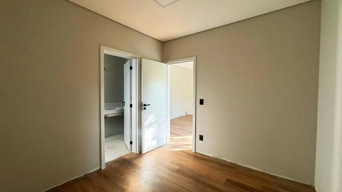 Foto 9 de Sobrado com 6 quartos à venda, 400m2 em Alphaville, Santana De Parnaiba - SP