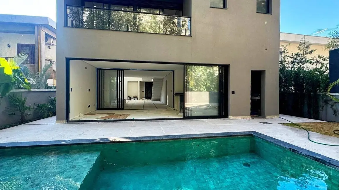 Foto 2 de Sobrado com 6 quartos à venda, 400m2 em Alphaville, Santana De Parnaiba - SP