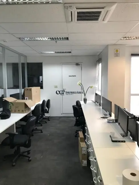 Foto 9 de Sala Comercial com 2 quartos para alugar, 596m2 em Sítio Tamboré Alphaville, Barueri - SP