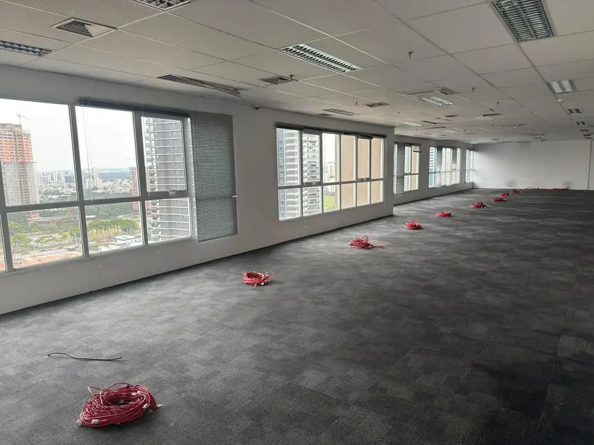 Foto 6 de Sala Comercial com 2 quartos para alugar, 596m2 em Sítio Tamboré Alphaville, Barueri - SP