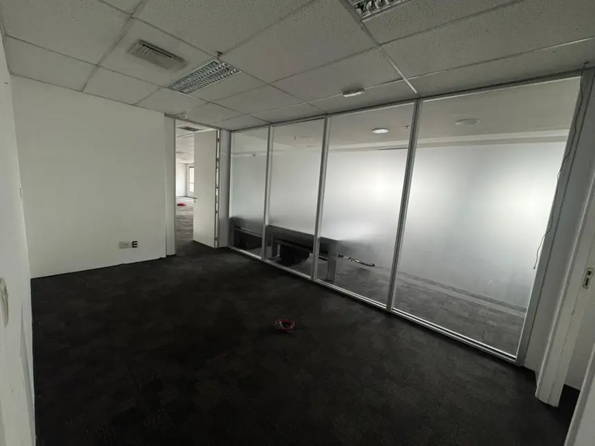 Foto 7 de Sala Comercial com 2 quartos para alugar, 596m2 em Sítio Tamboré Alphaville, Barueri - SP