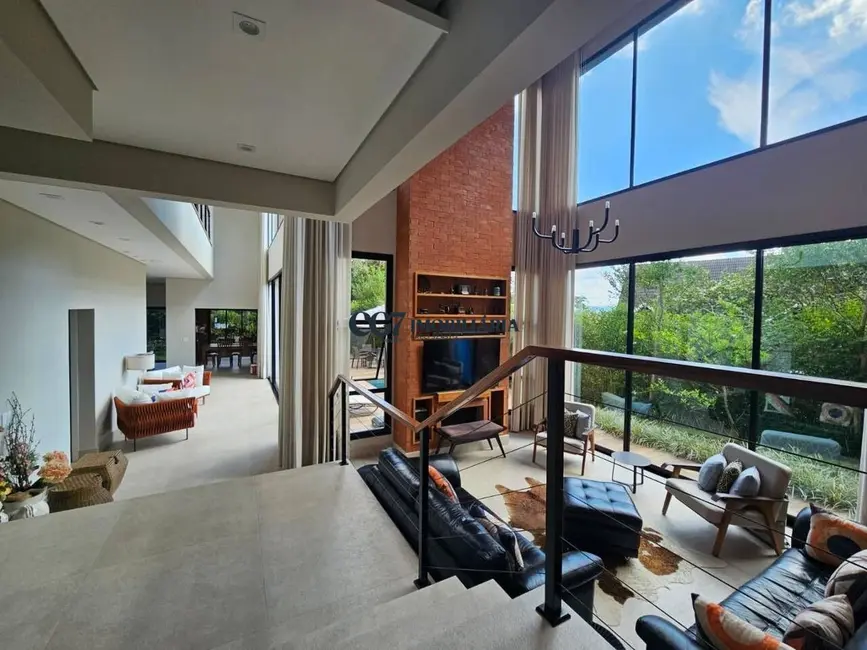 Foto 2 de Sobrado com 3 quartos à venda, 386m2 em Alphaville, Santana De Parnaiba - SP