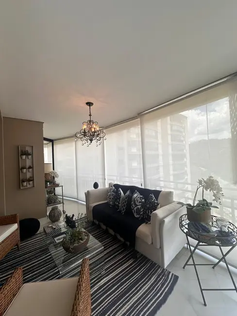 Apartamento com 3 quartos à venda, 201m2 em Tamboré, Santana De Parnaiba - SP - imagem 8 Foto 8 de Apartamento com 3 quartos à venda, 201m2 em Tamboré, Santana De Parnaiba - SP