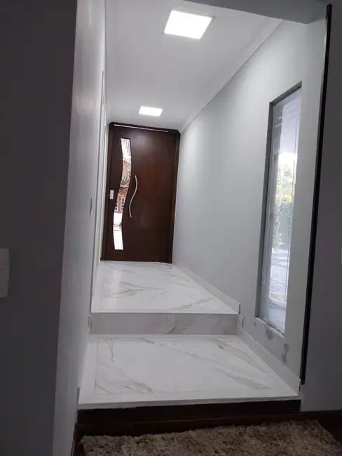 Foto 2 de Sobrado com 5 quartos à venda, 300m2 em Alphaville, Santana De Parnaiba - SP