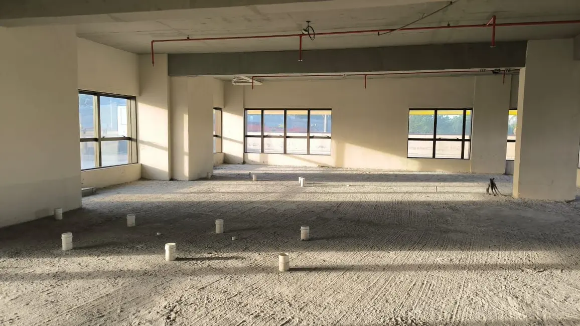 Foto 4 de Sala Comercial com 1 quarto para alugar, 636m2 em Vila Pouso Alegre, Barueri - SP