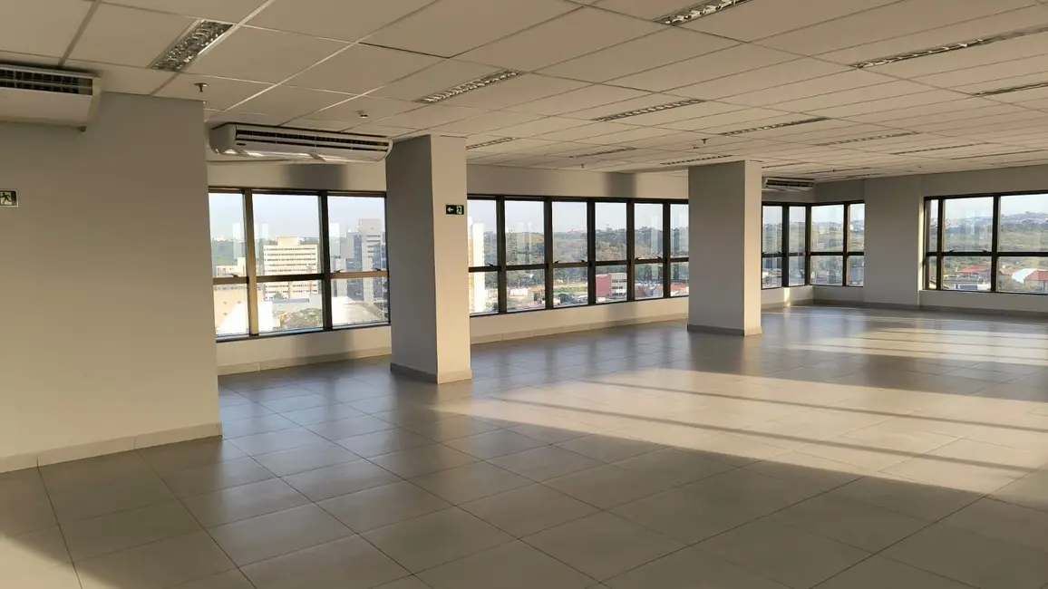 Sala Comercial com 1 quarto para alugar, 636m2 em Vila Pouso Alegre, Barueri - SP - imagem 3 Foto 3 de Sala Comercial com 1 quarto para alugar, 636m2 em Vila Pouso Alegre, Barueri - SP