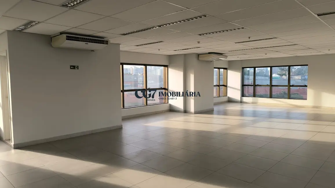Foto 2 de Sala Comercial com 1 quarto para alugar, 636m2 em Vila Pouso Alegre, Barueri - SP