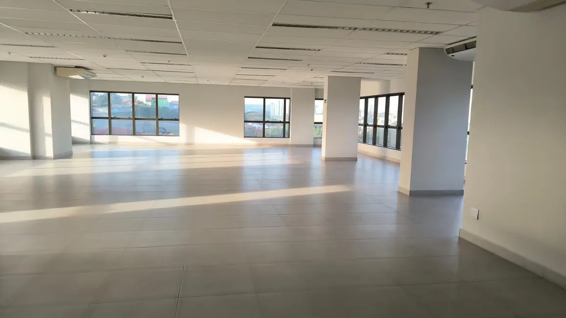Sala Comercial com 1 quarto para alugar, 636m2 em Vila Pouso Alegre, Barueri - SP - imagem 4 Foto 4 de Sala Comercial com 1 quarto para alugar, 636m2 em Vila Pouso Alegre, Barueri - SP