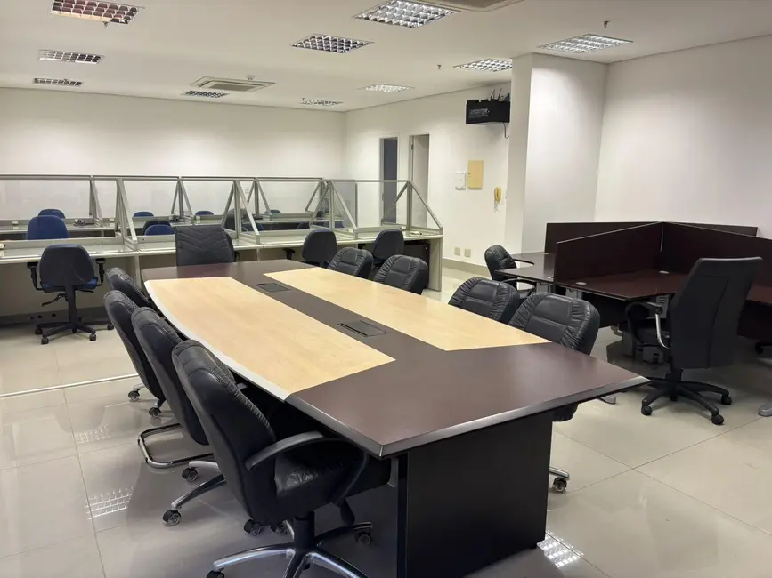 Foto 3 de Sala Comercial com 2 quartos para alugar, 86m2 em Sítio Tamboré Alphaville, Barueri - SP