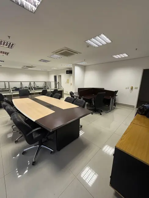 Foto 2 de Sala Comercial com 2 quartos para alugar, 86m2 em Sítio Tamboré Alphaville, Barueri - SP