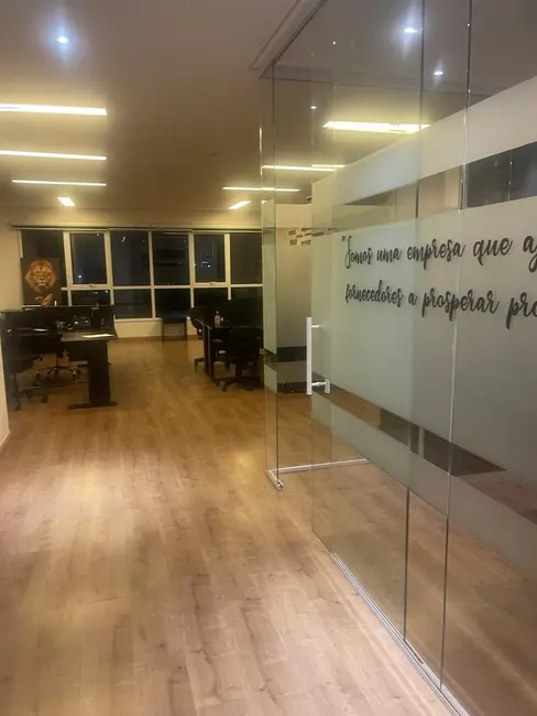 Foto 2 de Sala Comercial com 1 quarto para alugar, 81m2 em Sítio Tamboré Alphaville, Barueri - SP