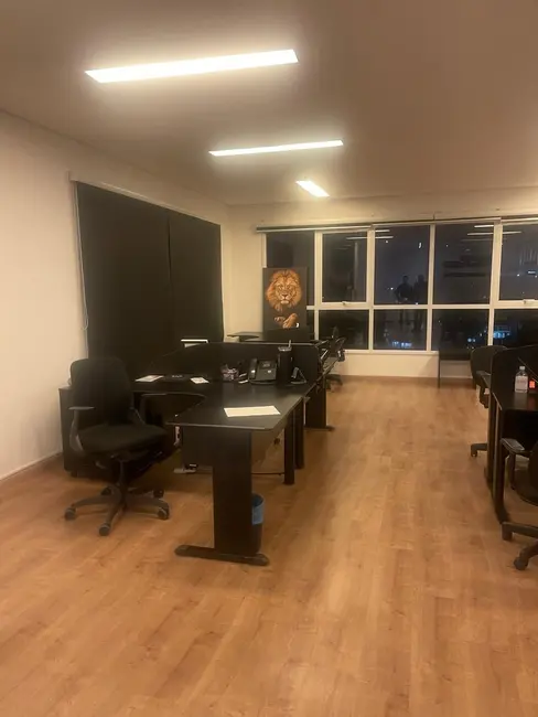 Foto 1 de Sala Comercial com 1 quarto para alugar, 81m2 em Sítio Tamboré Alphaville, Barueri - SP