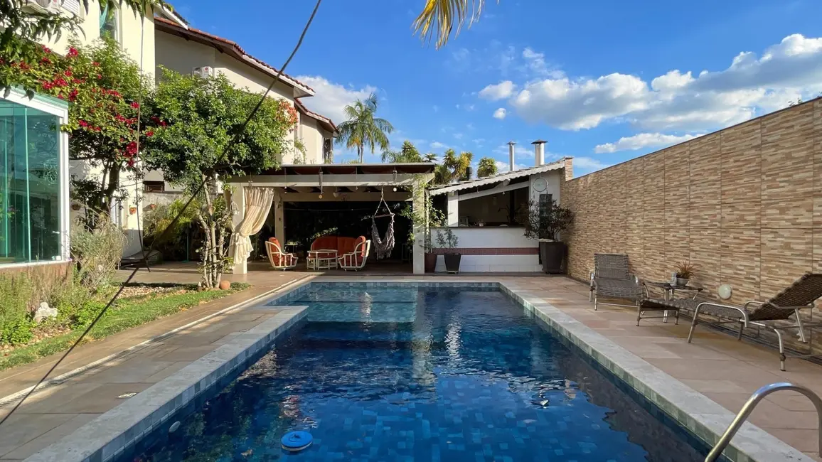 Foto 2 de Sobrado com 4 quartos à venda, 400m2 em Alphaville, Santana De Parnaiba - SP