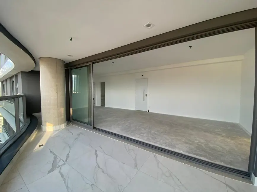 Foto 3 de Apartamento com 3 quartos à venda, 180m2 em Alphaville Conde II, Barueri - SP