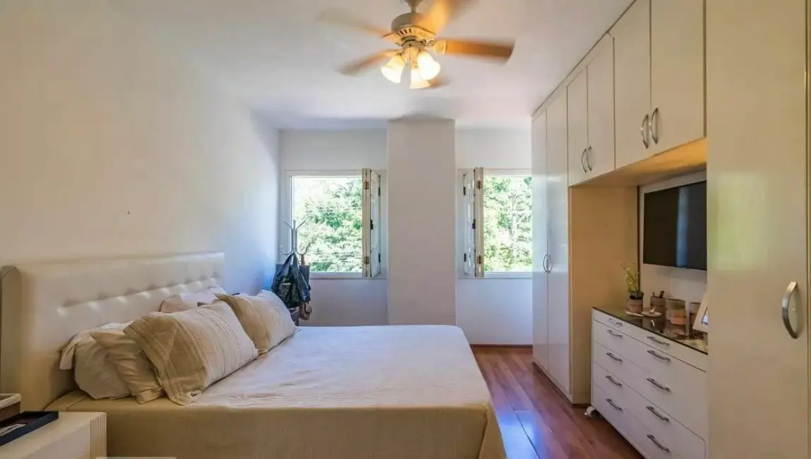 Foto 8 de Sobrado com 4 quartos à venda, 346m2 em Alphaville, Santana De Parnaiba - SP