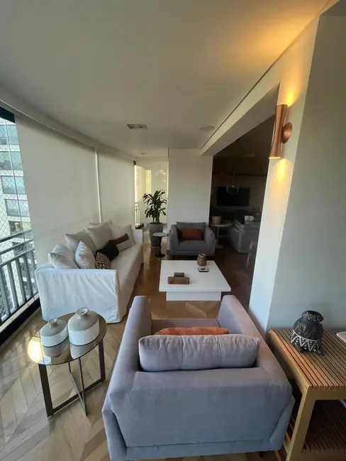 Foto 4 de Apartamento com 3 quartos para alugar, 200m2 em Tamboré, Santana De Parnaiba - SP