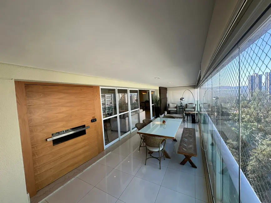 Foto 3 de Apartamento com 3 quartos para alugar, 212m2 em Barueri - SP