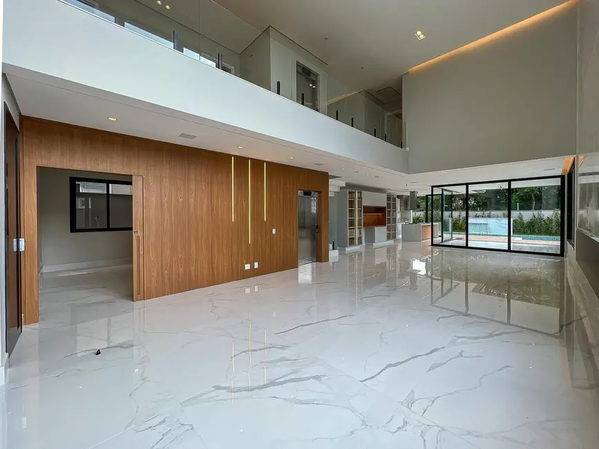 Foto 4 de Sobrado com 4 quartos à venda, 430m2 em Alphaville, Santana De Parnaiba - SP