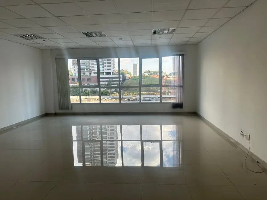 Foto 1 de Sala Comercial com 1 quarto à venda, 53m2 em Sítio Tamboré Alphaville, Barueri - SP