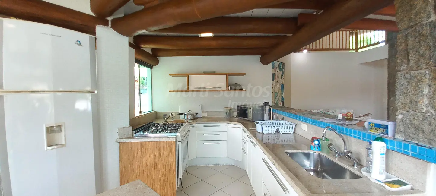 Casa com 4 quartos à venda, 360m2 em Ilhabela - SP - imagem 5 Foto 5 de Casa com 4 quartos à venda, 360m2 em Ilhabela - SP