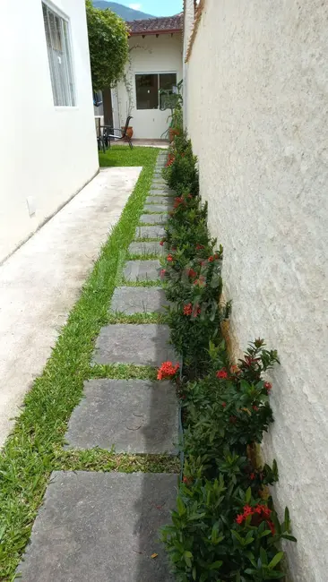 Foto 3 de Casa com 1 quarto para alugar, 25m2 em Ilhabela - SP