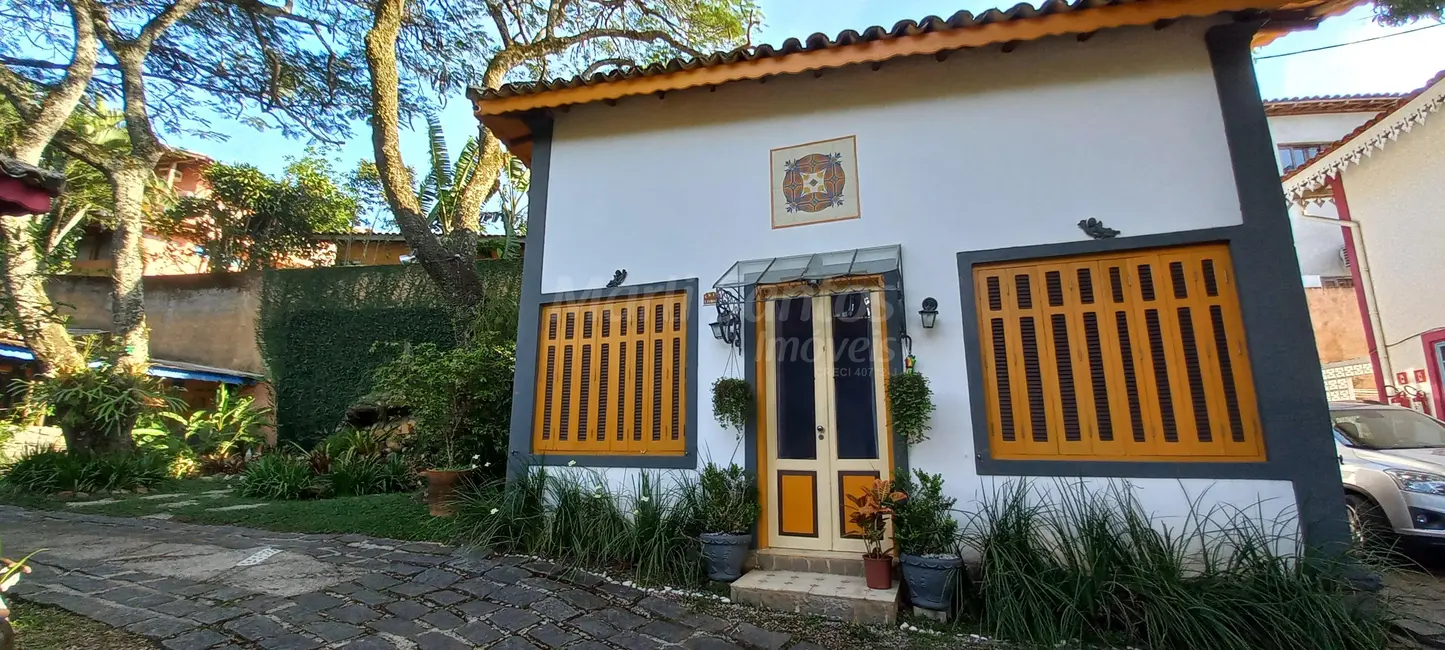 Foto 3 de Casa com 9 quartos à venda, 463m2 em Ilhabela - SP