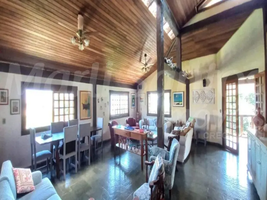 Foto 6 de Casa com 5 quartos à venda, 331m2 em Ilhabela - SP