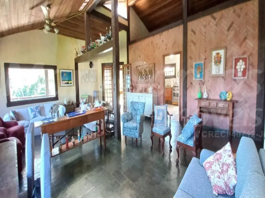 Foto 1 de Casa com 5 quartos à venda, 331m2 em Ilhabela - SP