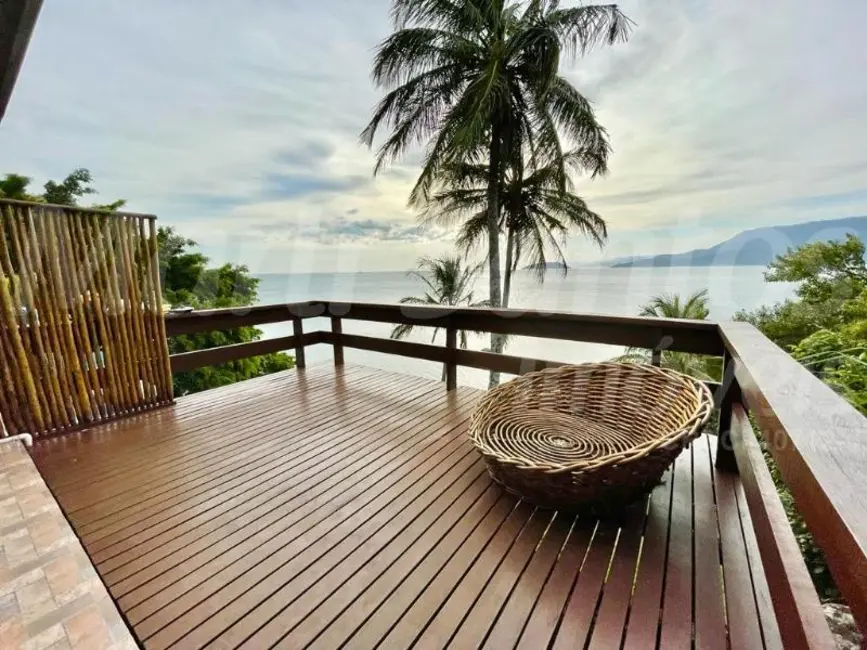 Foto 3 de Casa com 5 quartos à venda, 217m2 em Ilhabela - SP