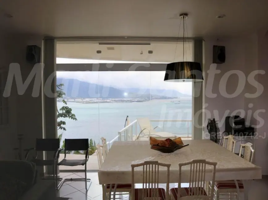 Foto 6 de Casa de Condomínio com 6 quartos à venda, 313m2 em Ilhabela - SP