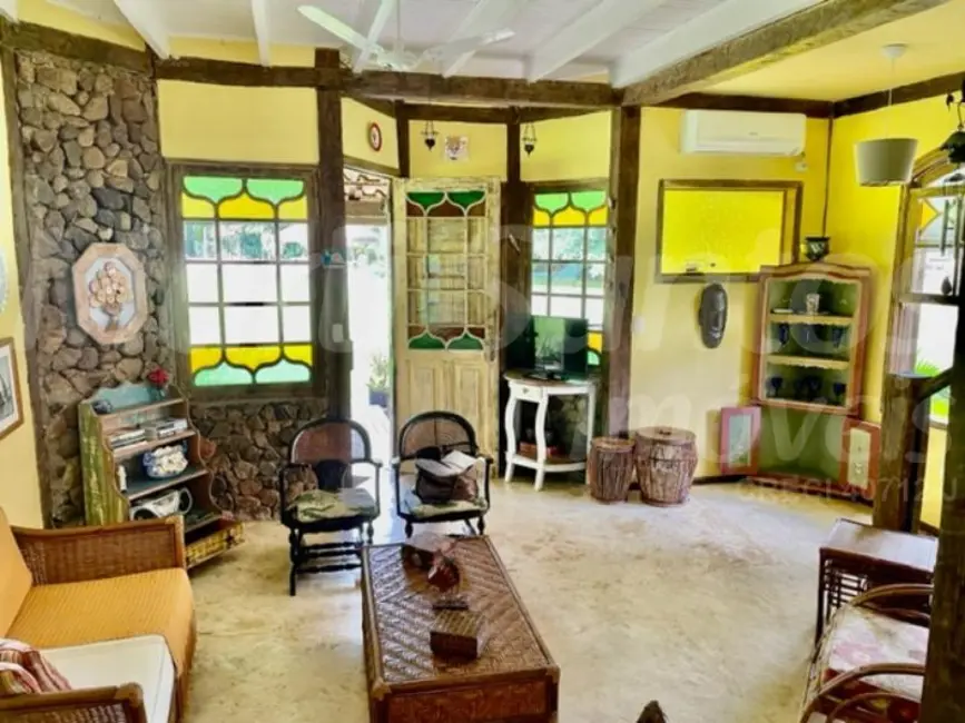 Foto 8 de Casa de Condomínio com 2 quartos à venda, 138m2 em Ilhabela - SP