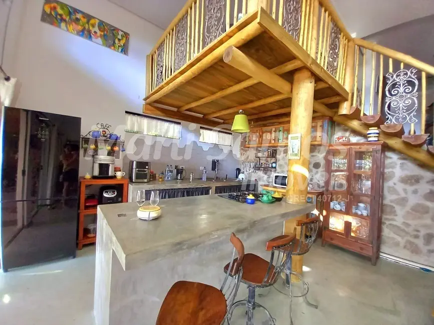 Foto 6 de Casa com 4 quartos para alugar, 278m2 em Ilhabela - SP