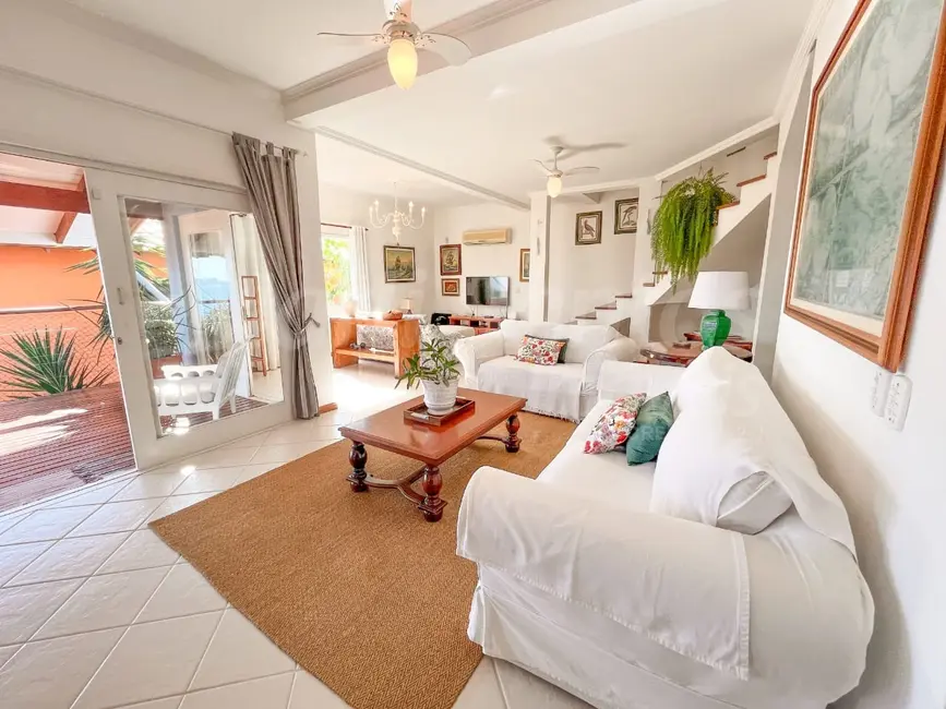 Foto 4 de Casa com 4 quartos à venda, 203m2 em Ilhabela - SP