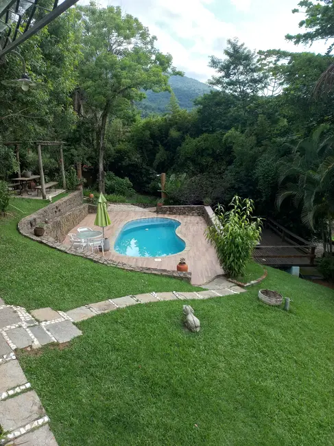 Foto 1 de Casa com 3 quartos à venda, 220m2 em Barra Velha, Ilhabela - SP