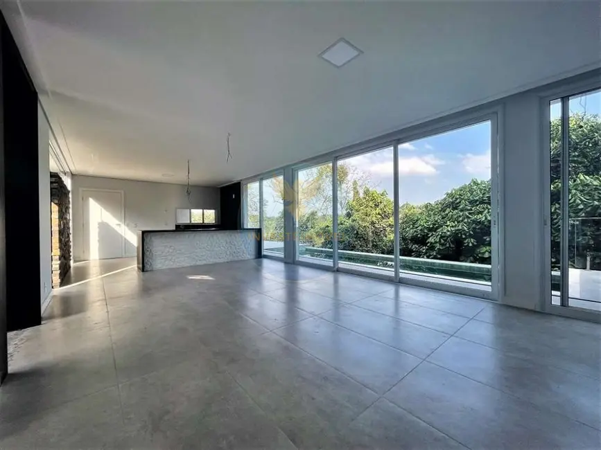 Casa de Condomínio com 4 quartos à venda, 436m2 em Granja Viana, Carapicuiba - SP - imagem 8 Foto 8 de Casa de Condomínio com 4 quartos à venda, 436m2 em Granja Viana, Carapicuiba - SP