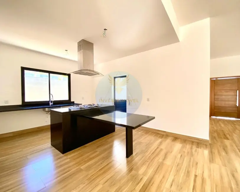 Casa de Condomínio com 3 quartos à venda, 245m2 em Granja Viana, Cotia - SP - imagem 4 Foto 4 de Casa de Condomínio com 3 quartos à venda, 245m2 em Granja Viana, Cotia - SP