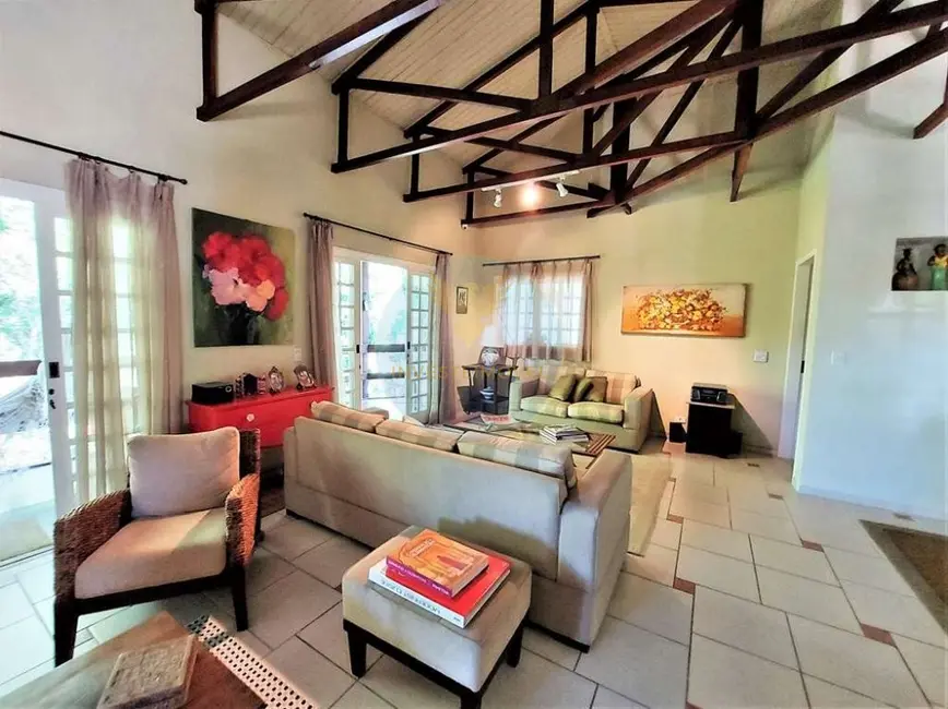 Casa de Condomínio com 5 quartos à venda, 323m2 em Granja Viana, Carapicuiba - SP - imagem 4 Foto 4 de Casa de Condomínio com 5 quartos à venda, 323m2 em Granja Viana, Carapicuiba - SP