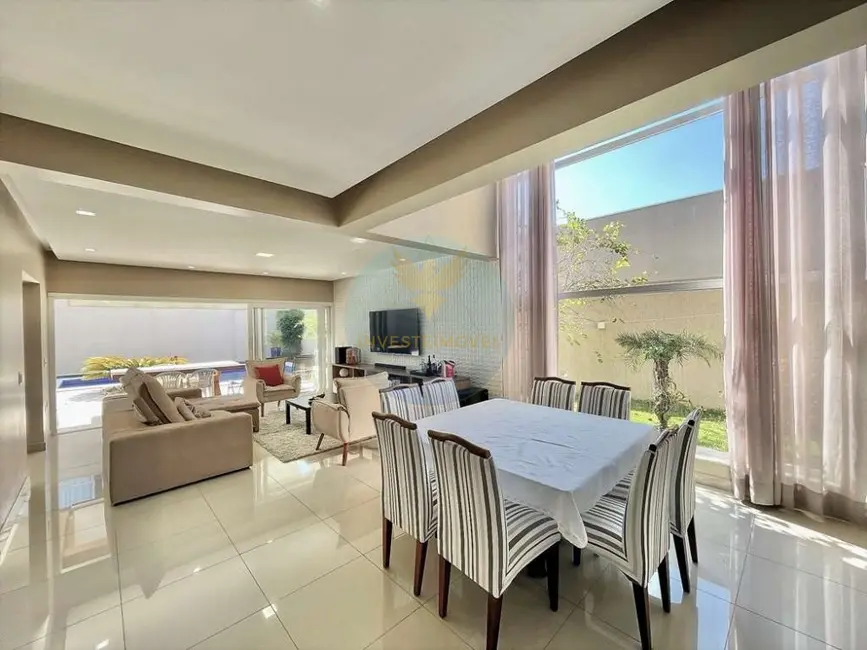 Casa de Condomínio com 4 quartos à venda, 316m2 em Granja Viana, Cotia - SP - imagem 5 Foto 5 de Casa de Condomínio com 4 quartos à venda, 316m2 em Granja Viana, Cotia - SP