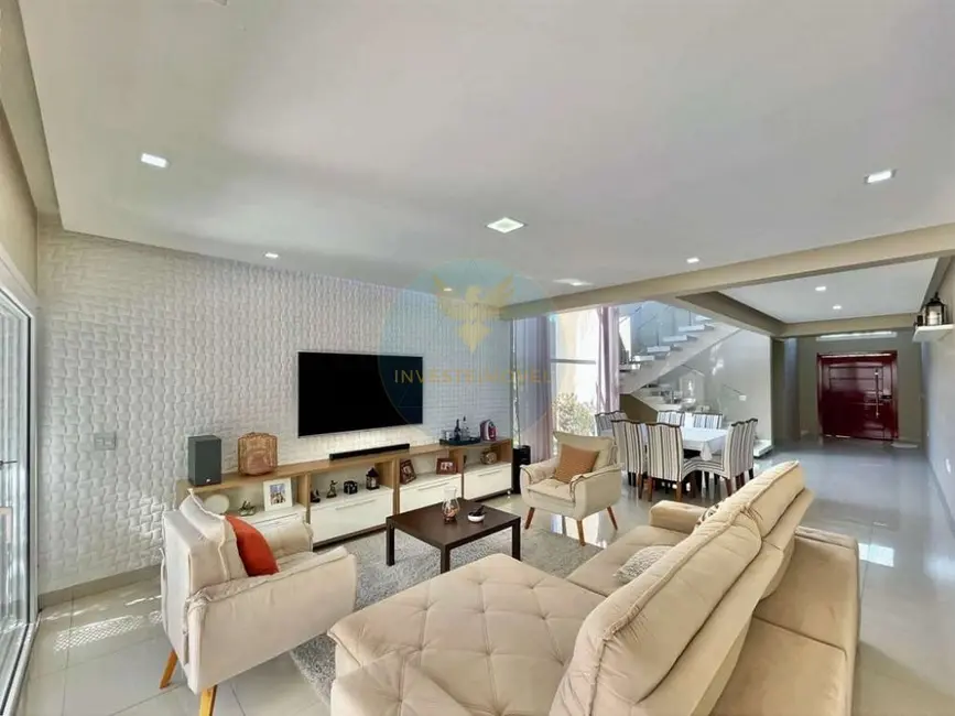 Casa de Condomínio com 4 quartos à venda, 316m2 em Granja Viana, Cotia - SP - imagem 7 Foto 7 de Casa de Condomínio com 4 quartos à venda, 316m2 em Granja Viana, Cotia - SP