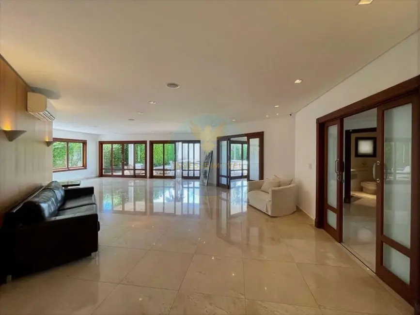 Casa de Condomínio com 5 quartos à venda, 752m2 em Granja Viana, Cotia - SP - imagem 6 Foto 6 de Casa de Condomínio com 5 quartos à venda, 752m2 em Granja Viana, Cotia - SP