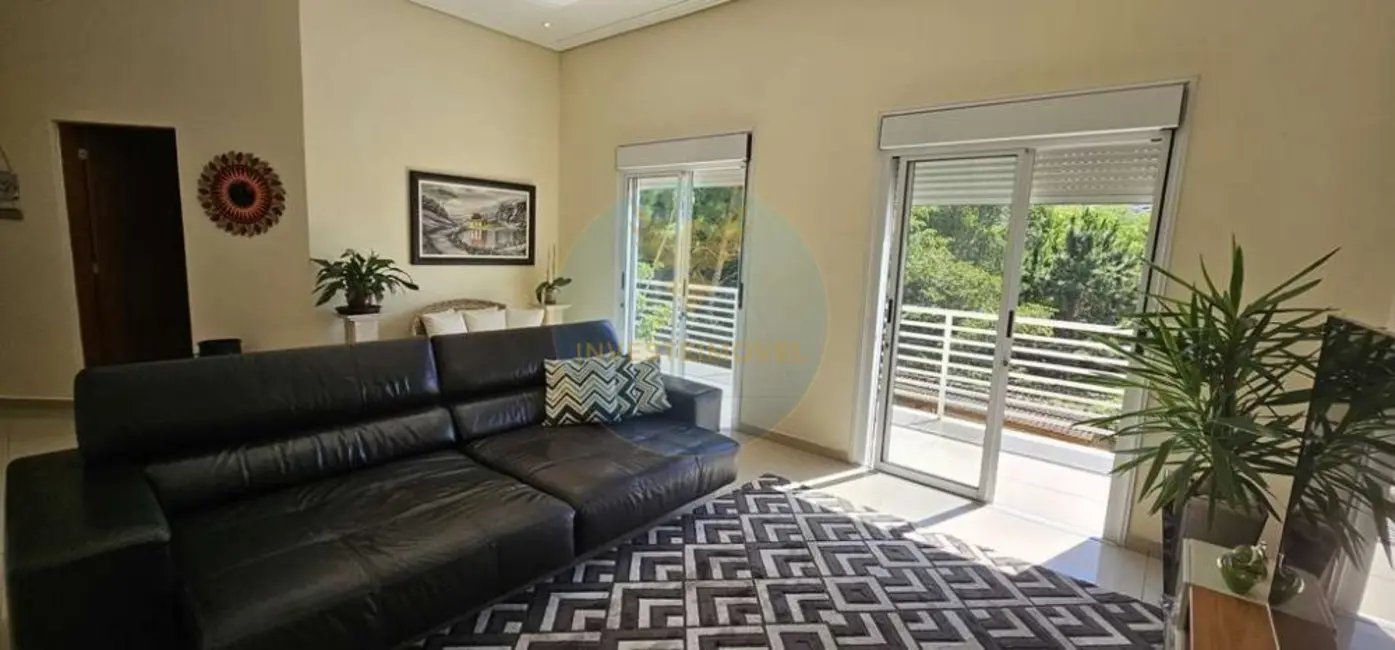 Foto 1 de Casa de Condomínio com 3 quartos à venda, 358m2 em Granja Viana, Carapicuiba - SP