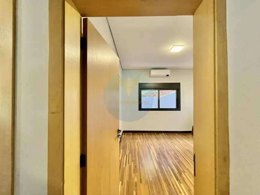 Casa de Condomínio com 3 quartos à venda, 321m2 em Granja Viana, Cotia - SP - imagem 7 Foto 7 de Casa de Condomínio com 3 quartos à venda, 321m2 em Granja Viana, Cotia - SP