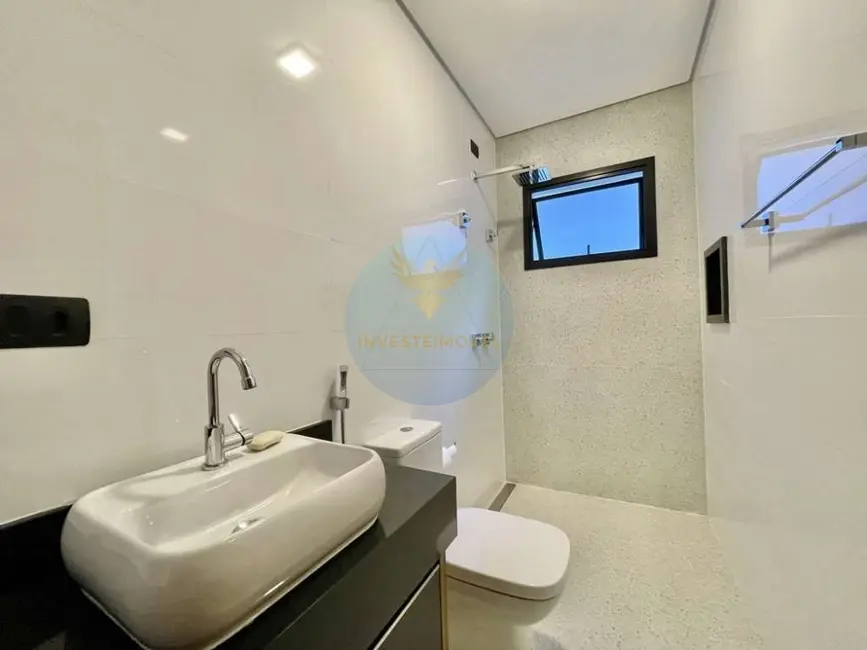 Casa de Condomínio com 3 quartos à venda, 321m2 em Granja Viana, Cotia - SP - imagem 3 Foto 3 de Casa de Condomínio com 3 quartos à venda, 321m2 em Granja Viana, Cotia - SP