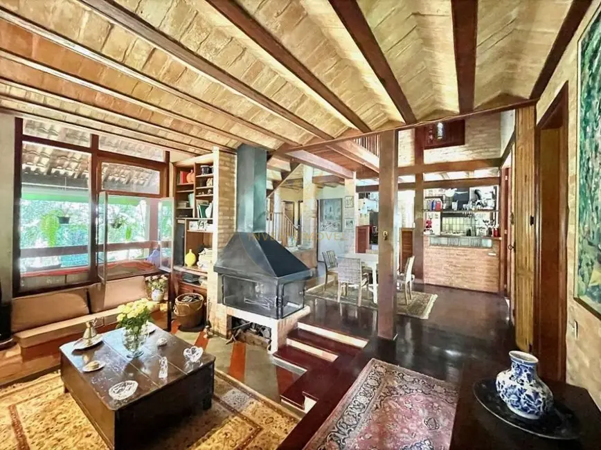 Casa de Condomínio com 3 quartos à venda, 364m2 em Granja Viana, Carapicuiba - SP - imagem 4 Foto 4 de Casa de Condomínio com 3 quartos à venda, 364m2 em Granja Viana, Carapicuiba - SP