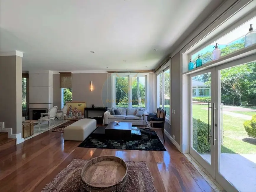 Foto 8 de Casa de Condomínio com 4 quartos para alugar, 542m2 em Jandira - SP